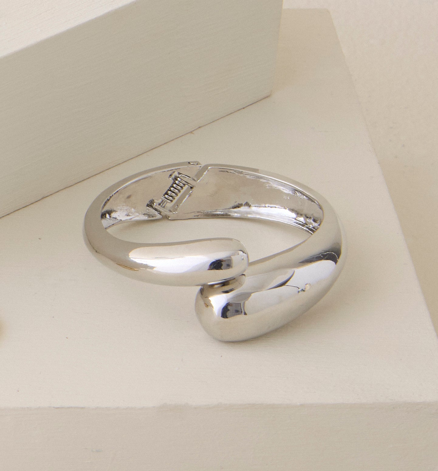 Isadora armring - sølvfarvet